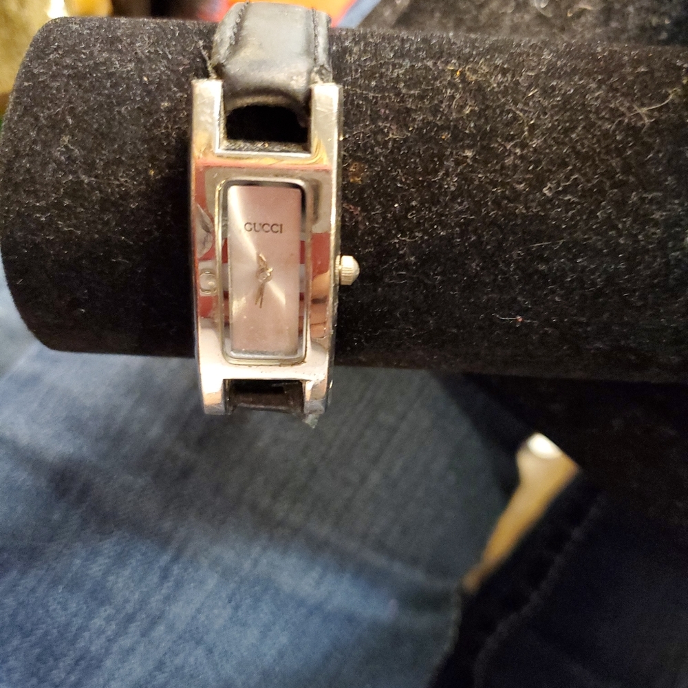 Gucci watch - Picture 4 of 6